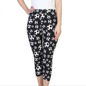 BLACK & White Soccer Ball Athletic Capris Size 2-10 NWT